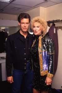 Tammy Wynette, Randy Travis 1990 NYC.jpg